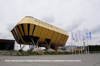 Próbny montaż głównego budynku Polskiej Stacji Antarktycznej