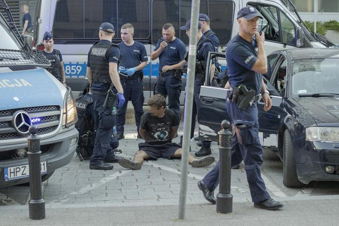 Zatrzymanie nożownika w Warszawie