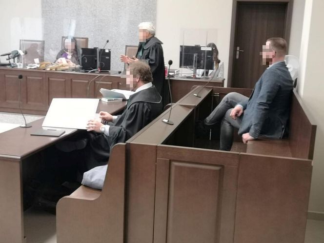 Adwokat zszokował słowami o trumnach na kółkach. Trwa proces