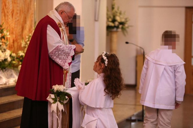 Iwona Węgrowska wyprawiła córce komunię