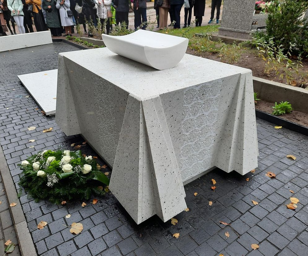 Pomnik Dziecka Utraconego na Starym Cmentarzu w Darłowie