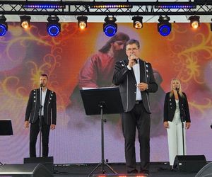 Bayer Full na pielgrzymce