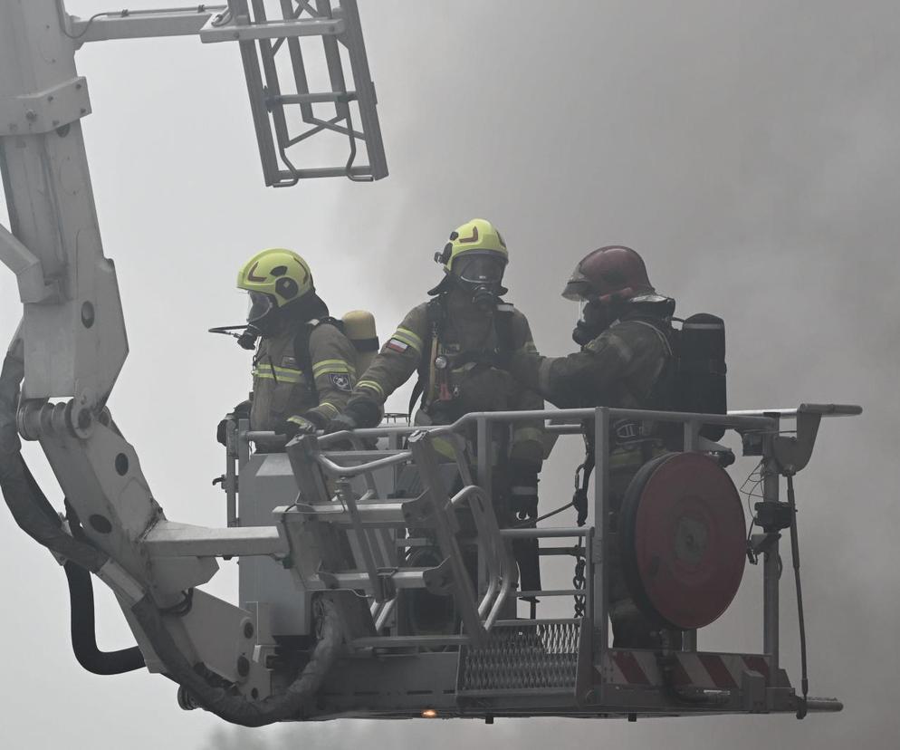 Służby ostrzegają! Alarmowy poziom amoniaku w związku z pożarem w Krośnie