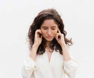 Sposoby na zatkane uszy. Co robić, gdy uszy są zatkane?