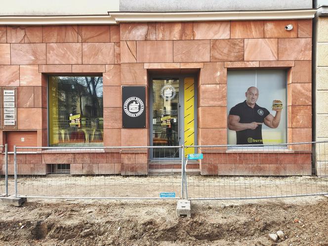 Katowice: Hardkorowy koksu otwiera "Burneika burger" i ma nie być lipy 