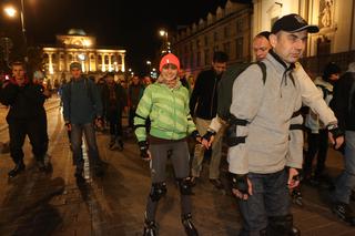 Nightskating. Warszawa na rolkach [Zdjęcia]