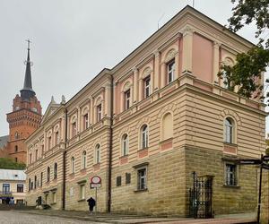 Budynek dawnej Kasy Oszczędności przy ulicy Wałowej w Tarnowie