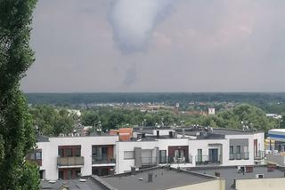 Trąba powietrzna na Śląsku?! Widok z Żor sieje postrach. Te ujęcia robią wrażenie! [WIDEO, ZDJĘCIA]