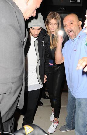 Gigi Hadid i Zayn Malik otoczeni przez fanów i paparazzi w Nowym Jorku!