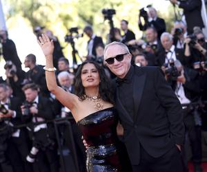 Salma Hayek nic się nie zmieniła przez 20 lat! Te zdjęcia w bikini to hit!