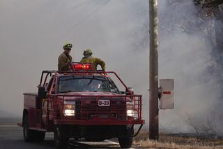 Pożary pustoszą Wschodnie Wybrzeże i Kalifornię. Jedna ofiara