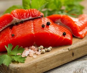 To jedna z najzdrowszych ryb na świecie. Doskonale nada się na grilla