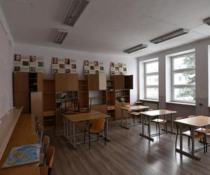 Urzędnicy mają plan na szkołę przejętą od rosyjskich dyplomatów. Tak wygląda w środku szkoła przy Kieleckiej