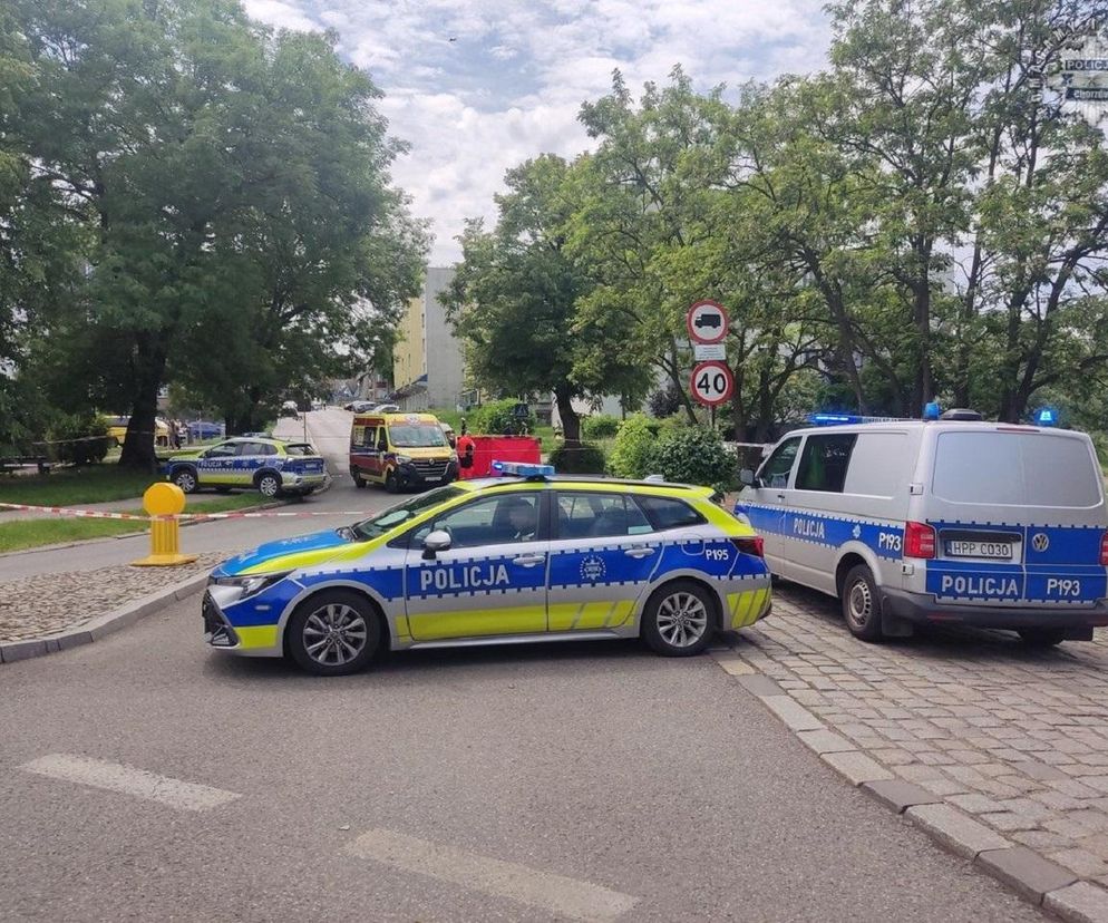 Tragedia w Chorzowie. Nie żyje 69-letnia kobieta. Potrąciła ją cofająca ciężarówka