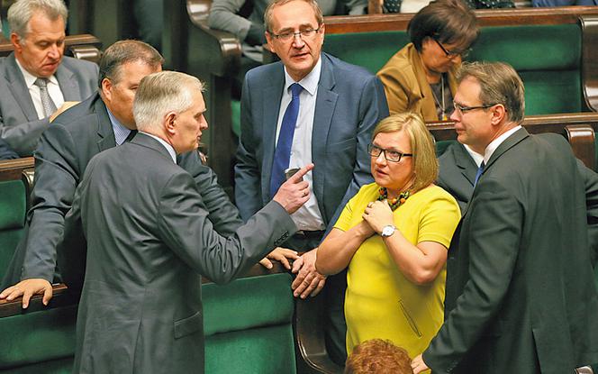 Ziobryści adorują Gowina