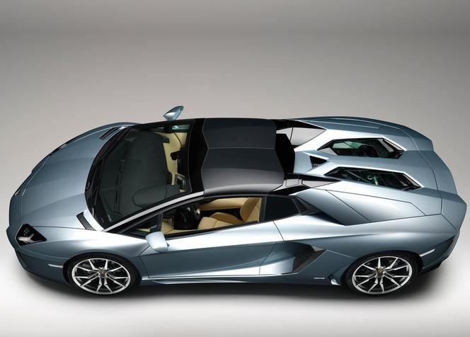 Lamborghini Aventador LP700-4 Roadster