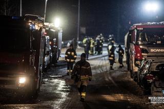 Płock. Alarm przeciwpowodziowy na Wiśle. Żołnierze WOT pracowali całą noć, by pomóc mieszkańcom