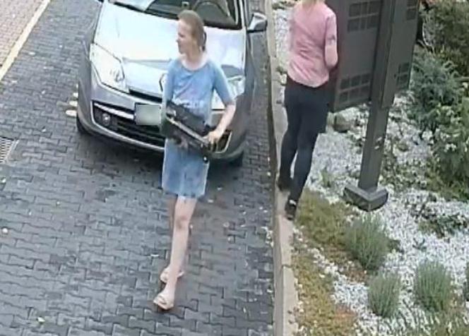 Tychy: Zamiast zamówić Big Maca rozwaliła monitor do zamawiania w McDonald's. Jest poszukiwana