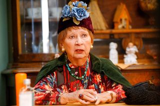 Irena Kwiatkowska. Nie chciała mieć dzieci. Przeżyła śmierć kliniczną. Tak wygląda jej grób [WIDEO]