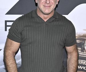 Gwiazdy na premierze „F1” rozbiły się o styl. Werner na podium, reszta w strefie awaryjnej