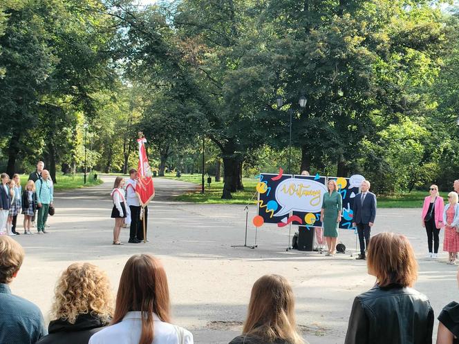 Łódzkie rozpoczęcie roku szkolnego. Jakie emocje towarzyszą uczniom?