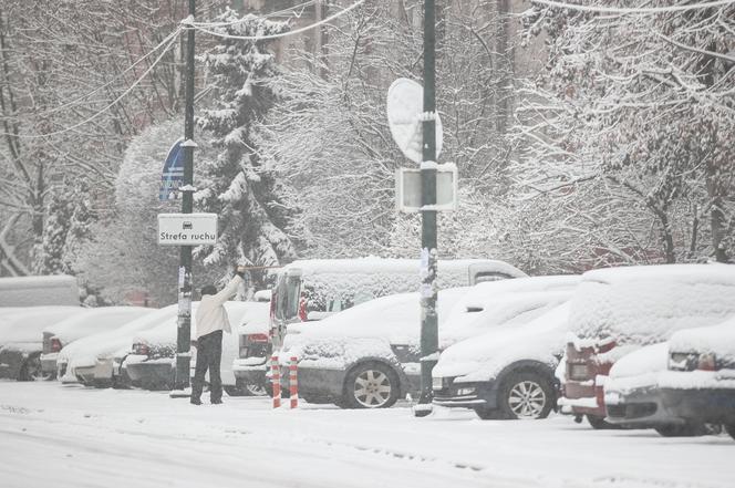Atak zimy w Krakowie. Tak wyglądają drogi!