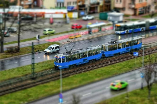 Pamiętają czasy Gierka i wożą krakowskich pasażerów od 48 lat. Tramwaje 105N przeżyły sześciu prezydentów! 