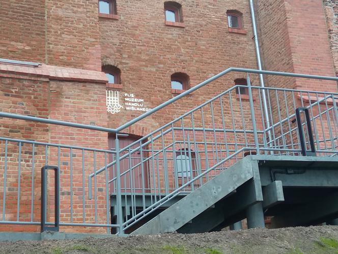 Schody do Muzeum Handlu WIślanego "Flis" w Grudziądzu