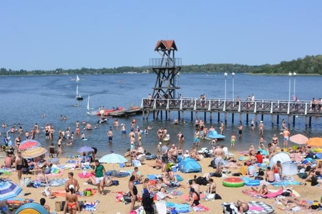 Oficjalnie ruszył sezon kąpielowy nad Pogoriami w Dąbrowie Górniczej