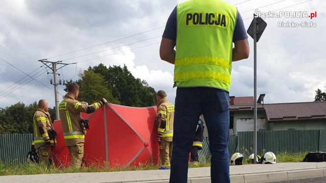 Śląsk: Makabryczna śmierć młodego motocyklisty. Na jezdni został tylko kask