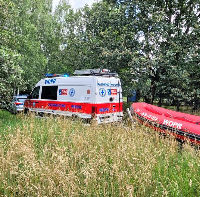 Wrocław. Zwłoki mężczyzny w rzece Steblówka. Na miejscu prokurator