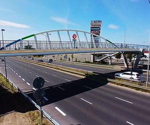 Kładka nad ul. Struga już otwarta