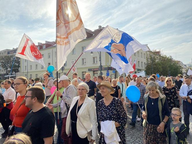 13. Marsz dla Życia i Rodziny zgromadził tłumy na ulicach Białegostoku [ZDJĘCIA]