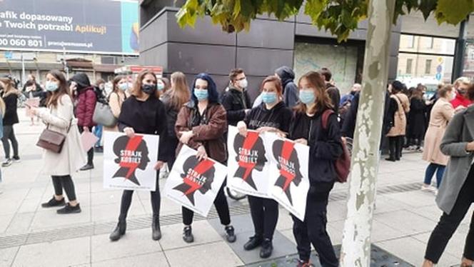 Strajk Kobiet we Wrocławiu. Protest przeciw zakazowi aborcji