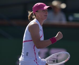 Iga Świątek - Noskova TV Transmisja NA ŻYWO Indian Wells Gdzie obejrzeć mecz Świątek - Noskova STREAM ONLINE LIVE 10.03.2024