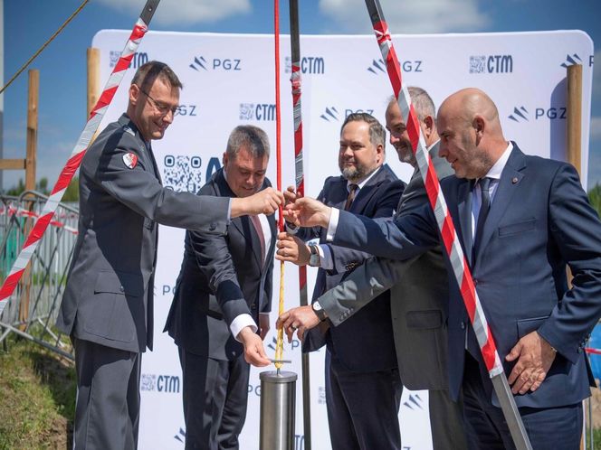 Uroczystość wmurowania kapsuły pod budowę Centrum Elektroniki Militarnej