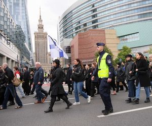   Razem przeciw przemocy. Medycy protestują w Warszawie