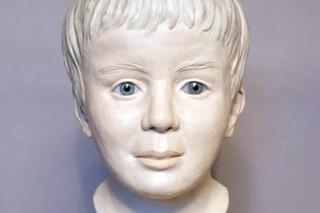 Policja wyznaczyła nagrodę za pomoc identyfikacji zmarłego chłopca