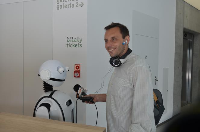 Robot EuGenius. Towarzyski przewodnik z Wrocławia