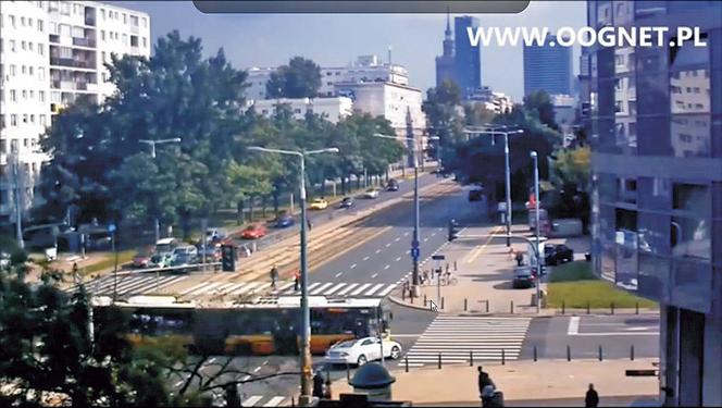 Tak mercedes taranuje autobus