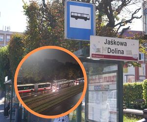 Kierowcy autobusów zatrzymali pijanego kierowcę w Gdańsku. Zagrodzili mu drogę!