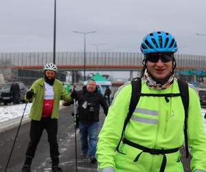 Przejechali nowym odcinkiem Trasy Górna