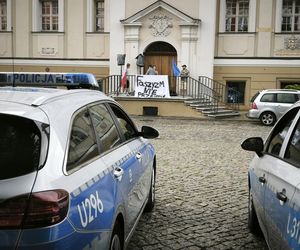 Manifestacja przeciwko niechęci do imigrantów w Lesznie 