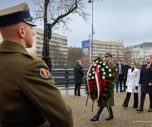Marta Nawrocka i Paulina Kosiniak-Kamysz. Porównujemy ich stylizacje z 11 listopada [ZDJĘCIA]