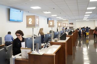 Koniec z kolejkami przy wymianie praw jazdy w Aurorze