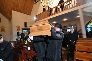 Pogrzeb ks. Isakowicza-Zaleskiego. Tak żegnają zmarłego kapłana