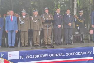 Nadanie sztandaru dla 16 WOG