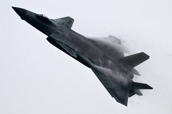 Rosyjski Su-57 i chiński J-20 