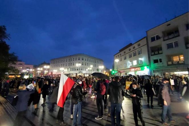 Strajk Kobiet: Prawnicy z województwa opolskiego pomogą protestującym