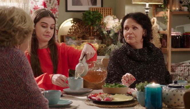 	M jak miłość. Basia (Karina Woźniak), Barbara (Teresa Lipowska), Marysia (Małgorzata Pieńkowska)